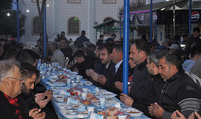 "Kaymakam Erdinç Dolu, Güleçköy'de düzenlenen iftar yemeğine katıldı"