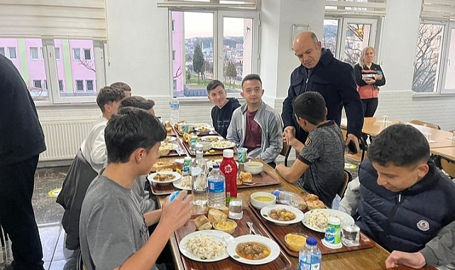Kaymakam Nebioğlu, öğrencilerle iftarda buluştu