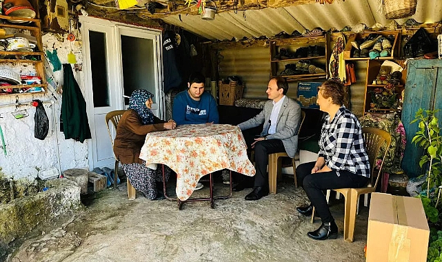 Kaymakam Salih Sak, ihtiyaç sahibi aileleri ziyaret etti