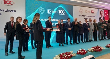 Lapseki Halk Eğitimi Merkezi, hayat boyu öğrenme iyi uygulama ödülü'nü aldı