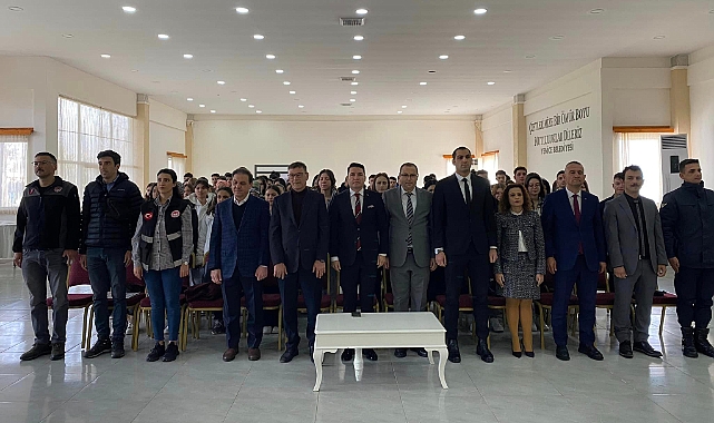 Musa Göktaş, "Kariyer Günleri" programının açılışında öğrencilerle bir araya geldi