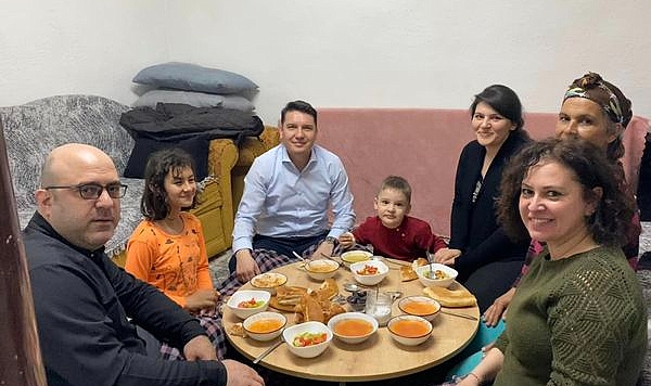 Musa Göktaş ve Eşi Nazan Göktaş, Sert ailesi’ nin iftar davetine katıldılar