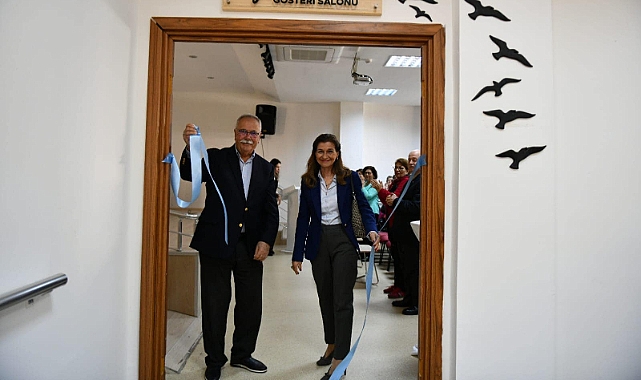 Ülgür Gökhan, Altın Yıllar Yaşam Merkezi'nde Yaşlılar Haftası etkinliğinde