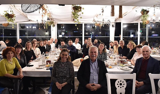 Ülgür Gökhan, dün akşamki yemek buluşmasını paylaştı