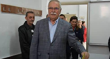 Ülgür Gökhan,  sandığa çağırdı