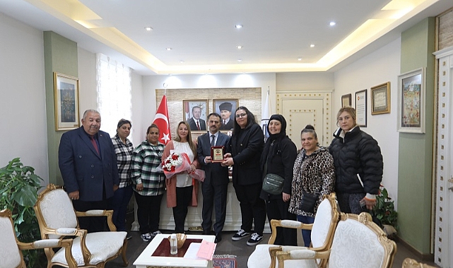 Vali Aktaş’a Çanakkale Roman Kadınlar Sosyal Etkinlikler ve Yardımlaşma Derneği ziyareti