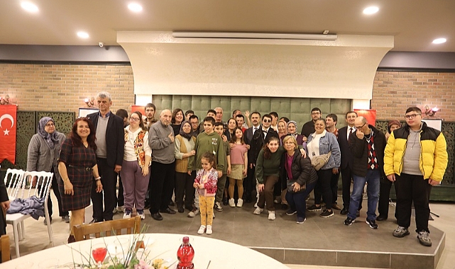Vali Aktaş iftarda engelli vatandaşlar ile bir araya geldi