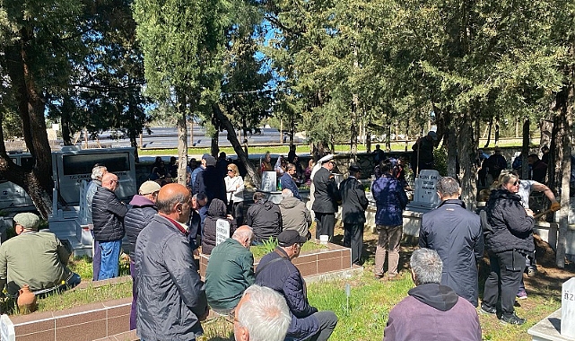 Vali Aktaş, şehit babasının cenazesine katıldı