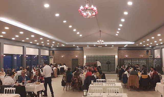 Vali İlhami Aktaş ve eşi, sevgi evlerindeki çocuklarla ramazan iftarında buluştu