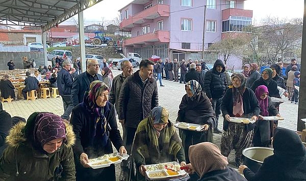 Yenice Kaymakamı Musa Göktaş, Gündoğdu köyü iftar programına katıldı