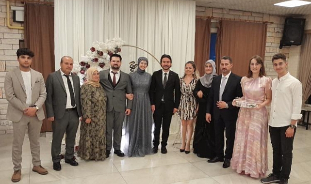 Ali Tuğrul Yıldırım, Selim Kaya'nın kızı Berrin ve Emre'nin nişan örtenine katıldı