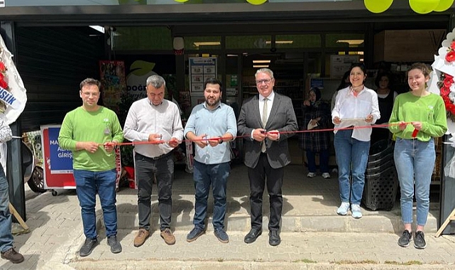Başkan Atılgan, CarrefourSA Bayramiç şubesi açılışında
