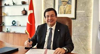 Başkan Erkek,  birim müdürlerine kibarca "ayağınızı denk alın" dedi