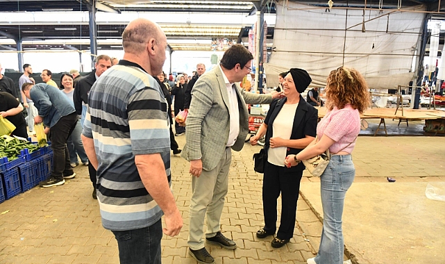 Başkan Erkek Cuma Pazarına gitti