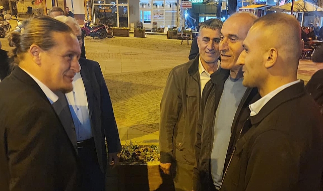 Başkan Öztürk Lapsekililerle bayramlaştı