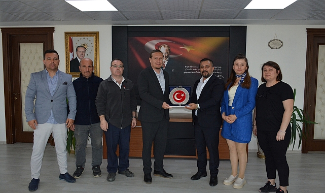 Başkan Öztürk ziyaretçilerini ağırladı