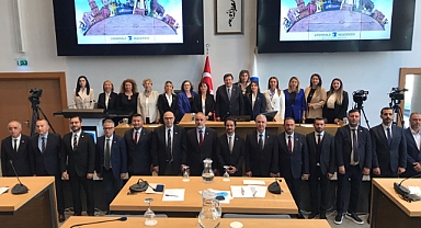 Belediye Meclisi'nin divan kurulu üyeleri belli oldu