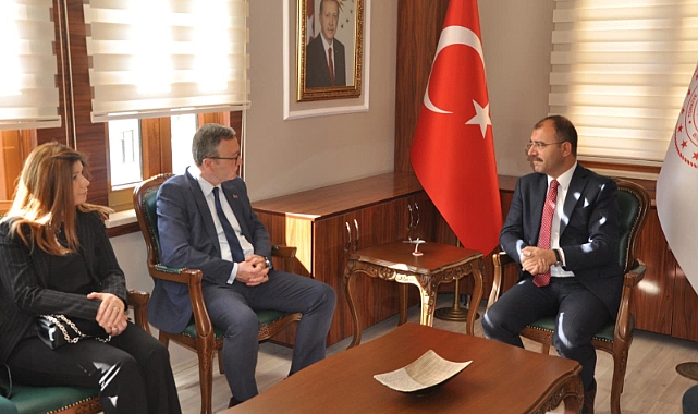 Biga Belediye başkanı Alper Şen’den Kaymakam Erdinç Dolu’ya nezaket ziyareti