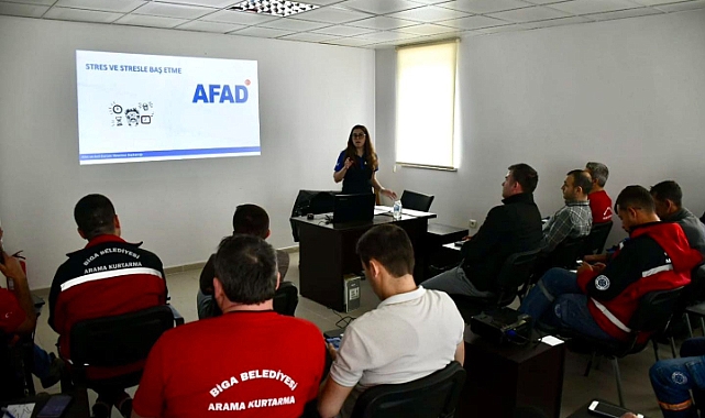 Biga Belediyesi bünyesinde faaliyet gösteren Arama Kurtarma ekibi, AFAD (Afet ve Acil Durum Yönetimi Başkanlığı) tarafından düzenlenen eğitimlerle donatılmaya devam ediyor.