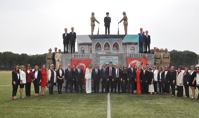Biga'da 23 Nisan Coşkusu: İlyas Bayram Stadyumu'nda kutlamalar gerçekleştirildi