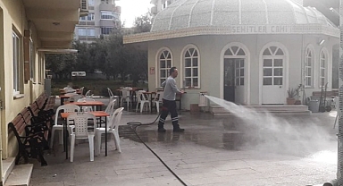Camiler temizleniyor