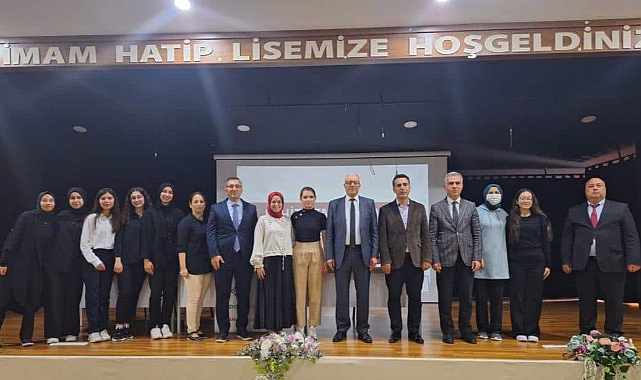 Çanakkale'de Cengiz Aytmatov konulu il paneli yapıldı