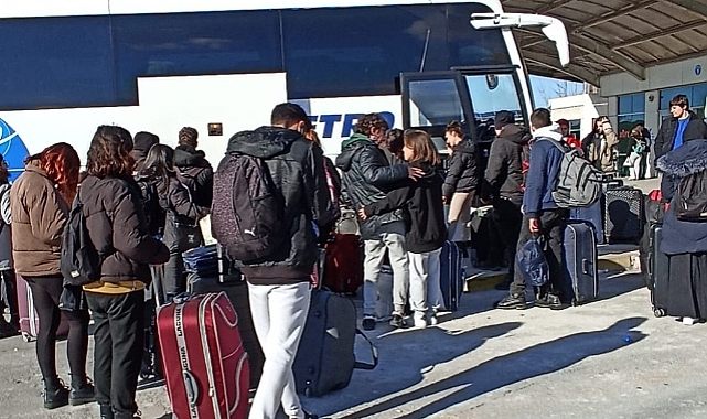 Çanakkale Otogarında bayram yoğunluğu