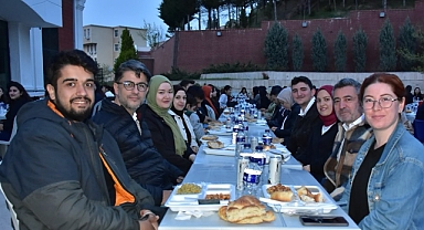 ÇOMÜ’de iftar yemeği düzenlendi