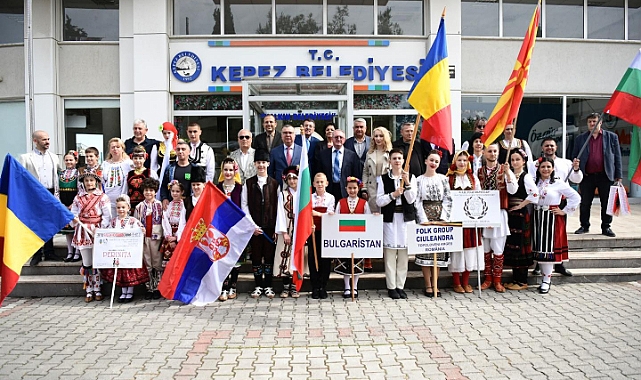 Dünya çocukları Kepez'e geldi