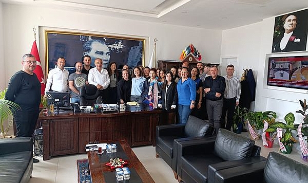 Eceabat Belediye Personeli, Belediye Başkanı Sayın Saim Zileli'ni ziyaret etti