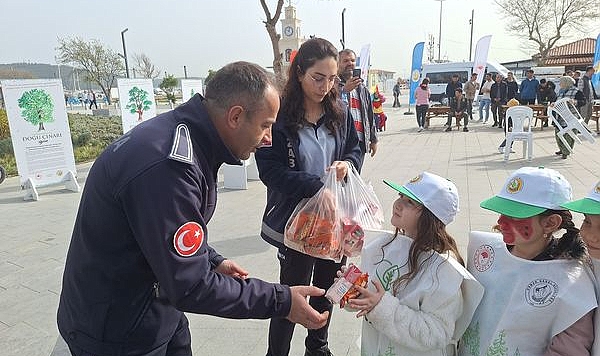 Eceabat belediyesi tarafından düzenlenen orman haftası etkinliği
