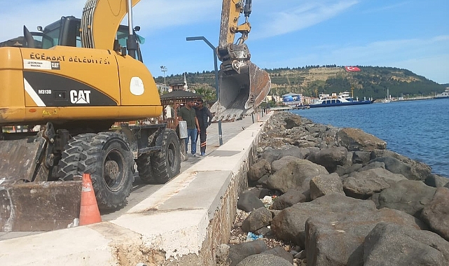 Eceabat Belediyesi, temizlik ve bakım faaliyetlerini sürdürüyor
