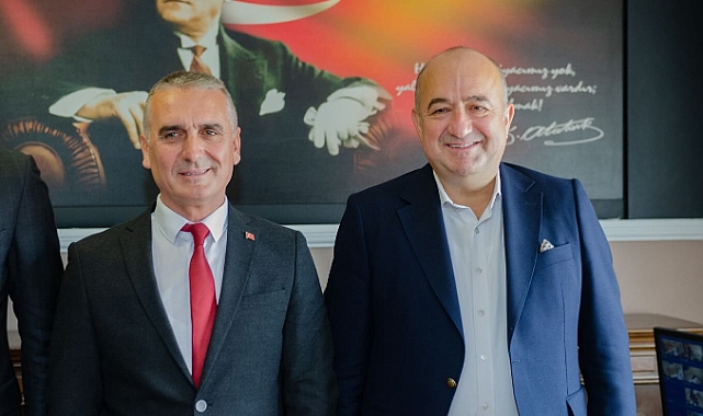 Evreşe Belediye Başkanı Hakkı Uysal göreve başladı