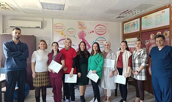 Gelibolu'da gebe okulu mezunları diploma aldı