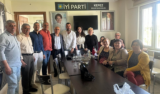 İYİ Parti Kepez'de bayramlaştı