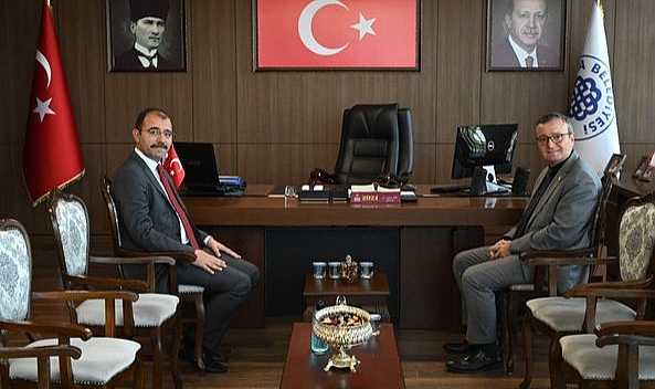 Kaymakam Erdinç Dolu, Belediye Başkanı Alper Şen'i İade-i ziyarette bulundu
