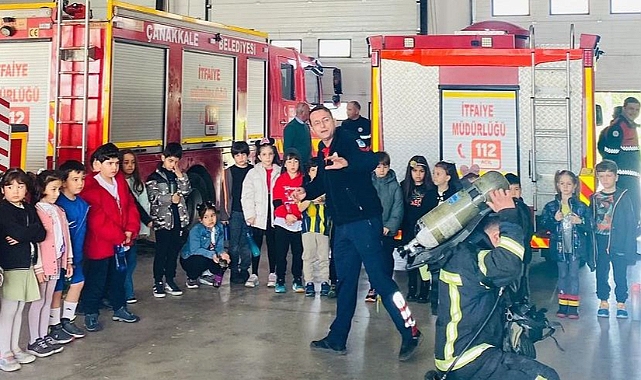 Miniklerden Çanakkale İtfaiyesi’ne ziyaret