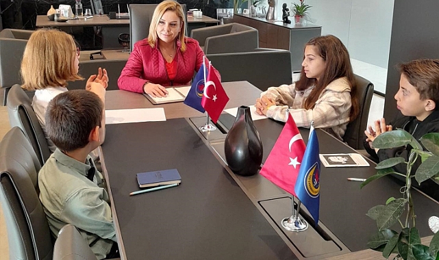 Öğrenciler, yönetici oldu