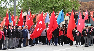 ''Sizlerin olduğu her yerde umut ve aydınlık vardır''