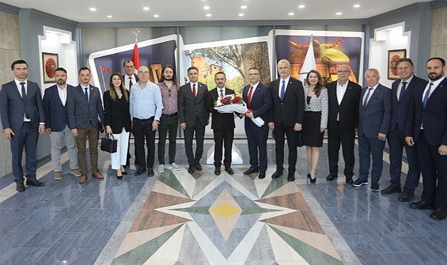 Turizmcilerden Vali Aktaş’a ziyaret