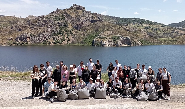 Atikhisar Barajı’na öğrenci eli değdi