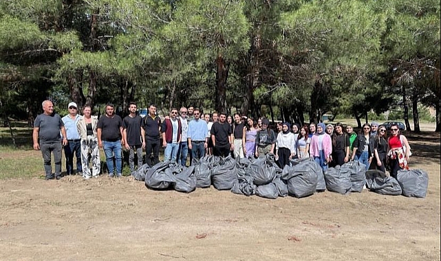 Atikhisar Barajı'nda çöpler toplandı