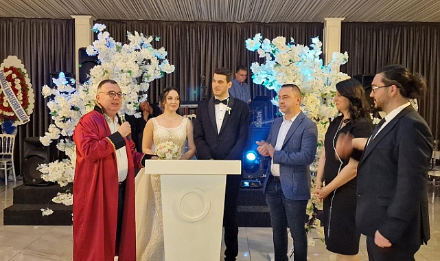 Başkan Arslan çiftlerin nikahını kıydı