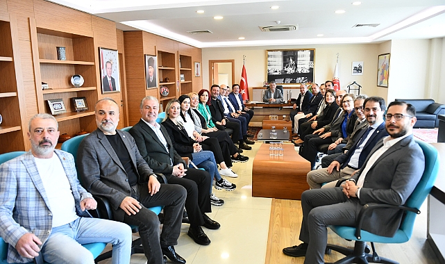 Başkan Ertuğrul ziyaretçilerini ağırladı
