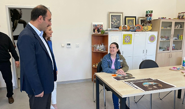 Biga Gençlik Merkezi'nde özel eğitim sınıfı ziyareti