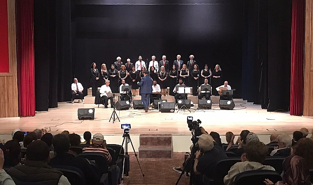Biga Türk Sanat Müziği Korosu konser verdi