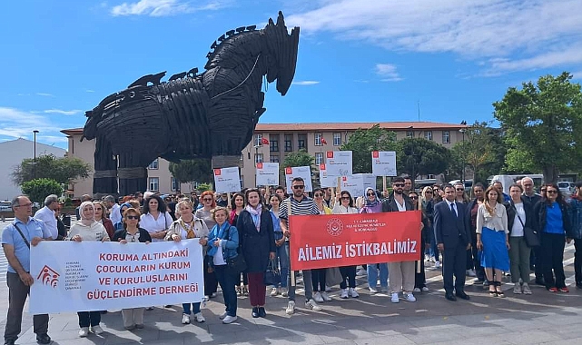 Çanakkale'de Aile Haftası Farkındalık yürüyüşü
