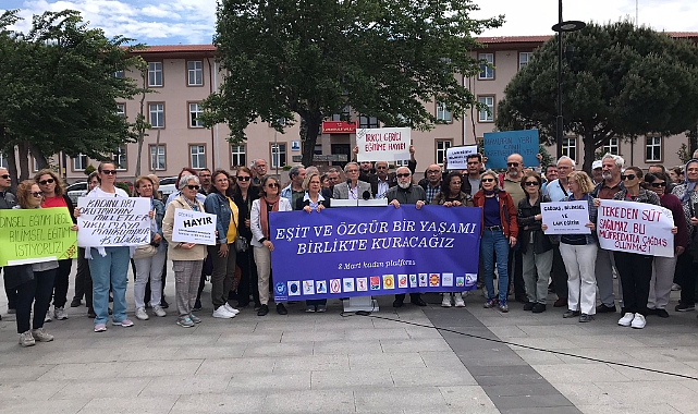 Çanakkale'den eğitim müfredatına tepki: Laik bilimsel eğitim savunulmalı
