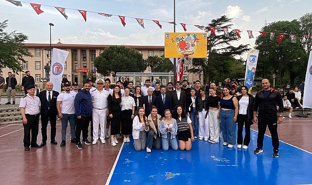 ‘’ÇOMÜ 27. Spor Şenlikleri’ne’’ Vali Aktaş’ın katılımı