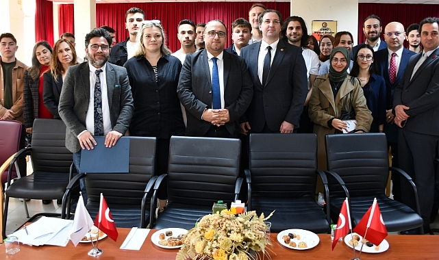 ÇOMÜ’de ‘’Ekonomi ve Finans Eğitim Paneli’’
